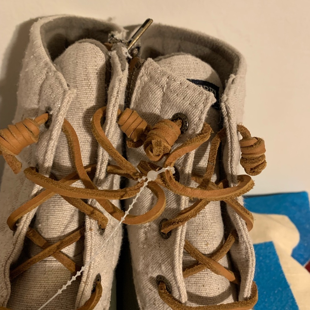 Sperry Olive and Tan Women's Winter Boots - Picture 2 of 6